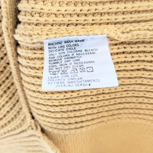 Liz Claiborne Women's V-Neck Knit Sweater - Picture 5 of 8